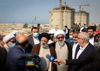 افتتاح فاز ۱۱ پارس جنوبی در هفته دولت با حضور رئیس جمهور پس از ۲ دهه انتظار