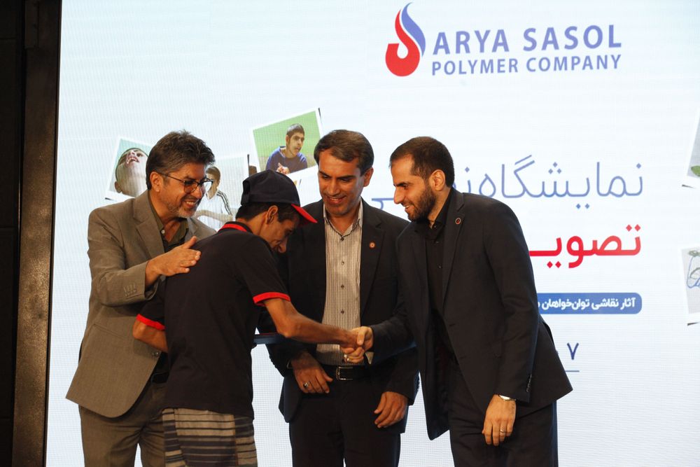 large nazila haghighati 264 29a7d4142a