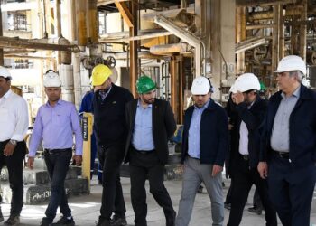 بازدید مدیر عامل از پالایشگاه نفت سپاهان