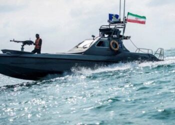 توقیف شناور حامل سوخت قاچاق در خلیج فارس توسط سپاه