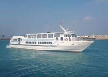 توقف تردد شناورهای مسیر گناوه به جزیره خارگ