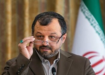 وصول مالیات از صادرات فولاد و پتروشیمی