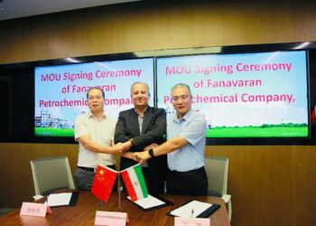 مشکل لایسنس و فاینانس ابرپروژه پتروالفین‌ حل شد