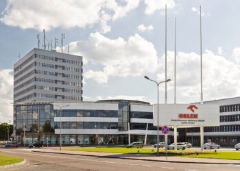 بزرگترین پالایشگر لهستان به دنبال تولید پلیمر از دی‌اکسید کربن