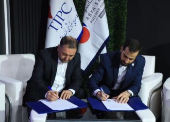 تفاهم‌نامه‌های مهم آریاساسول با پتروشیمی‌های تخت‌جمشید و امیرکبیر امضا شد