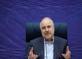 هدر رفت سالانه ۱۰۰ میلیارد دلار در صنعت نفت