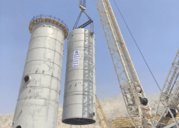 نصب موفقیت آمیز بخش دوم بزرگترین برج فرآیندی کشور در عسلویه