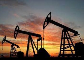 آغاز تولید نفت از میدان نفتی سپهر و جفیر