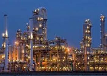 میر اشرفی هدف از انجام این پروژه را تامین آب صنعتی مورد نیاز پتروشیمی تبریز عنوان کرد و گفت :برای واحدهای تولیدی موجود و طرحهای توسعه ای آینده و ارتقاء بهره وری در حوزه تامین آب شرب مصرفی شهر تبریز این پروژه آغاز شده است.