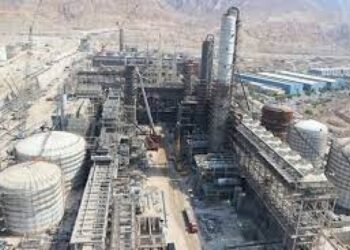 عملیاتی شدن تکمیل زنجیره متانول در فاز ۳ پتروشیمی بوشهر