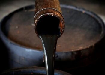 اختلاف نظر اوپک و آژانس بین‌المللی انرژی بر سر تقاضای نفت