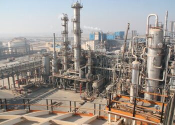 حل مشکل بیکاری و توسعه هفتکل با ایجاد صنایع نفتی