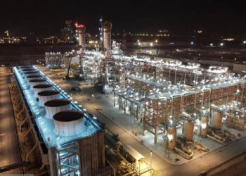 نخستین عرضه گاز مایع پتروپالایش کنگان در بورس