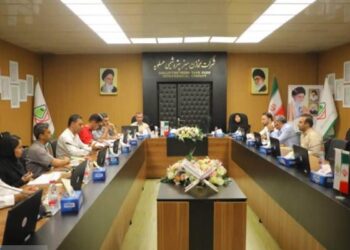 بازدید معاون شستان از مخازن سبز پتروشیمی عسلویه