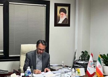 مشکلات مگاپروژه فاز 2 پتروشیمی بوشهر باحضور معاون وزیر نفت برطرف شد