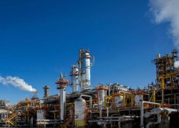 تولید محصولات پتروشیمی به میزان ۱۳۱.۵ میلیون تن هدفگذاری شد