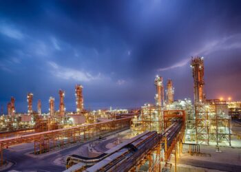 مشعل‌سوزی در پالایشگاه هشتم پارس جنوبی کاهش یافت