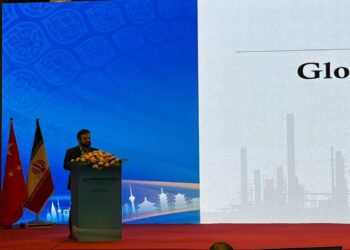 همایش تجاری ایران و چین؛ بررسی فرصت‌ها و چالش‌های صنعت متانول