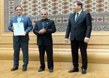 سفیر ایران در ترکمنستان از پاویون وزارت نفت در نمایشگاه «ایران پروژه» بازدید کرد