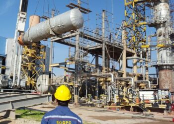 ۳۲ پروژه افزایش ایمنی و بهبود تولید در شرکت نفت و گاز کارون تکمیل شد