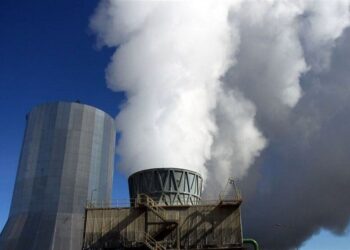 مازوت‌ سوزی نیروگاه ها آلودگی هوا را به تهران بازگرداند