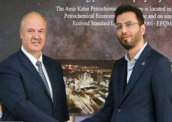 دیدار سفیر بلاروس با مدیرعامل پتروشیمی امیرکبیر