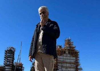 چرا مدیر عامل پتروشیمی خلیج فارس از نشان زاده تمجید کرد؟