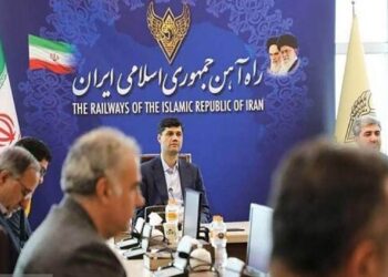 محصولات پتروشیمی از طریق راه‌آهن حمل خواهند شد