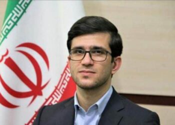 نفت عظیمی فر گزینه اول برای مدیریت هلدینگ انرژی بنیاد مستضعفان