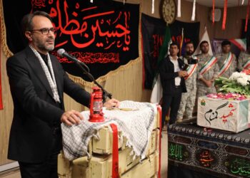 استقبال از پیکر پاک یک شهید گمنام در پتروشیمی بوشهر