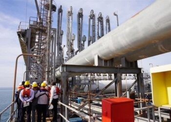 ظرفیت ذخیره‌سازی نفت خام در خارک افزایش یافت