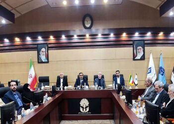 نخستین نمایشگاه ایران کمیکال صنایع پتروشیمی آغاز شد