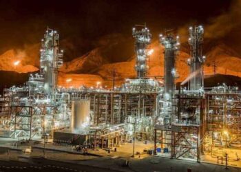 تحویل پالایشگاه سیزدهم به پارس جنوبی کلید خورد