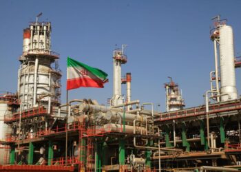 پتروشیمی ها 14میلیارد دلار ارز به بانک مرکزی فروختند