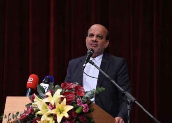 گازهای همراه نفت تا پایان ۱۴۰۴ جمع‌آوری می‌شوند