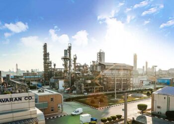 طرح های توسعه ای پتروشیمی فن آوران در حوزه بالادست و پایین دست
