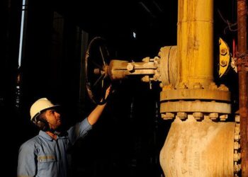 گازرسانی به پتروشیمی‌ها و صنایع فولاد و سیمان افزایش می یابد