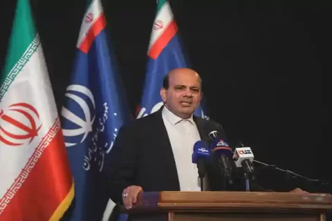 تعدد قوانین حاکم بر صنعت نفت فرآیند امضای قراردادها را طولانی می‌کند