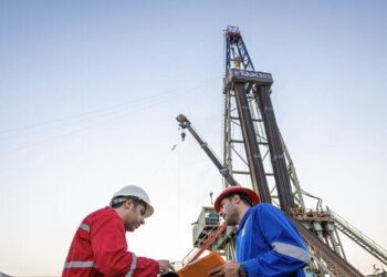 بهره‌برداری رسمی نفت از میدان‌های سپهر و جفیر