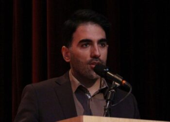 پالایشگاه نفت تهران با خرید سهام عمده پتروشیمی شازند به پتروپالایشگاه بدل شد