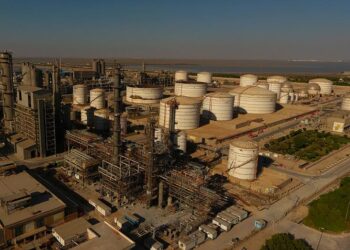 لوح زرین مشتری‌مداری به پتروشیمی بوعلی سینا رسید