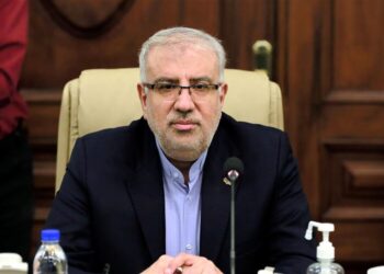 گشایش پنج مجتمع پتروشیمی با افزایش ظرفیت سالانه ۸ میلیون تن