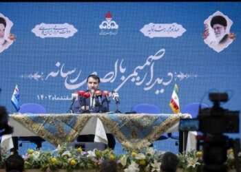 کمبود خوراک و ناترازی گاز مانع از تحقق برنامه تولید پتروشیمی در سال ۱۴۰۲ شد