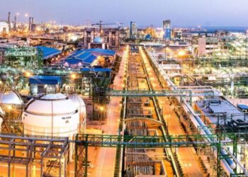 ظرفیت بالای صنایع پتروشیمی‌ برای جذب سرمایه گذاری خارجی