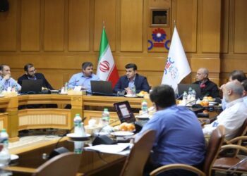 تاکید مدیرعامل پتروشیمی جم بر جهش تولید