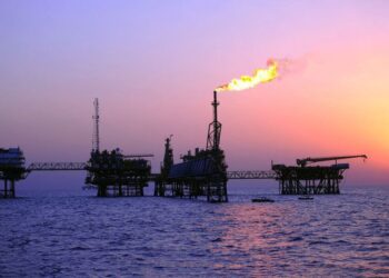 آغاز تعمیرات اساسی سکوهای تولید گاز پارس جنوبی