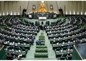 مجلس لایحه ارجاع اختلاف شرکت توسعه گاز با شرکت بازرگانی هندی را تصویب کرد