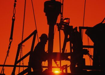 تولید نفت شیل آمریکا در ماه مه افزایش می‌یابد