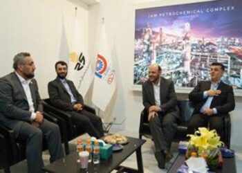 مدیران عامل صندوق بازنشستگی کشوری از غرفه پتروشیمی جم دیدن کردند
