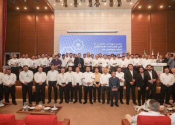 برگزاری مراسم گرامی‌داشت روز کاروکارگر در پتروشیمی جم